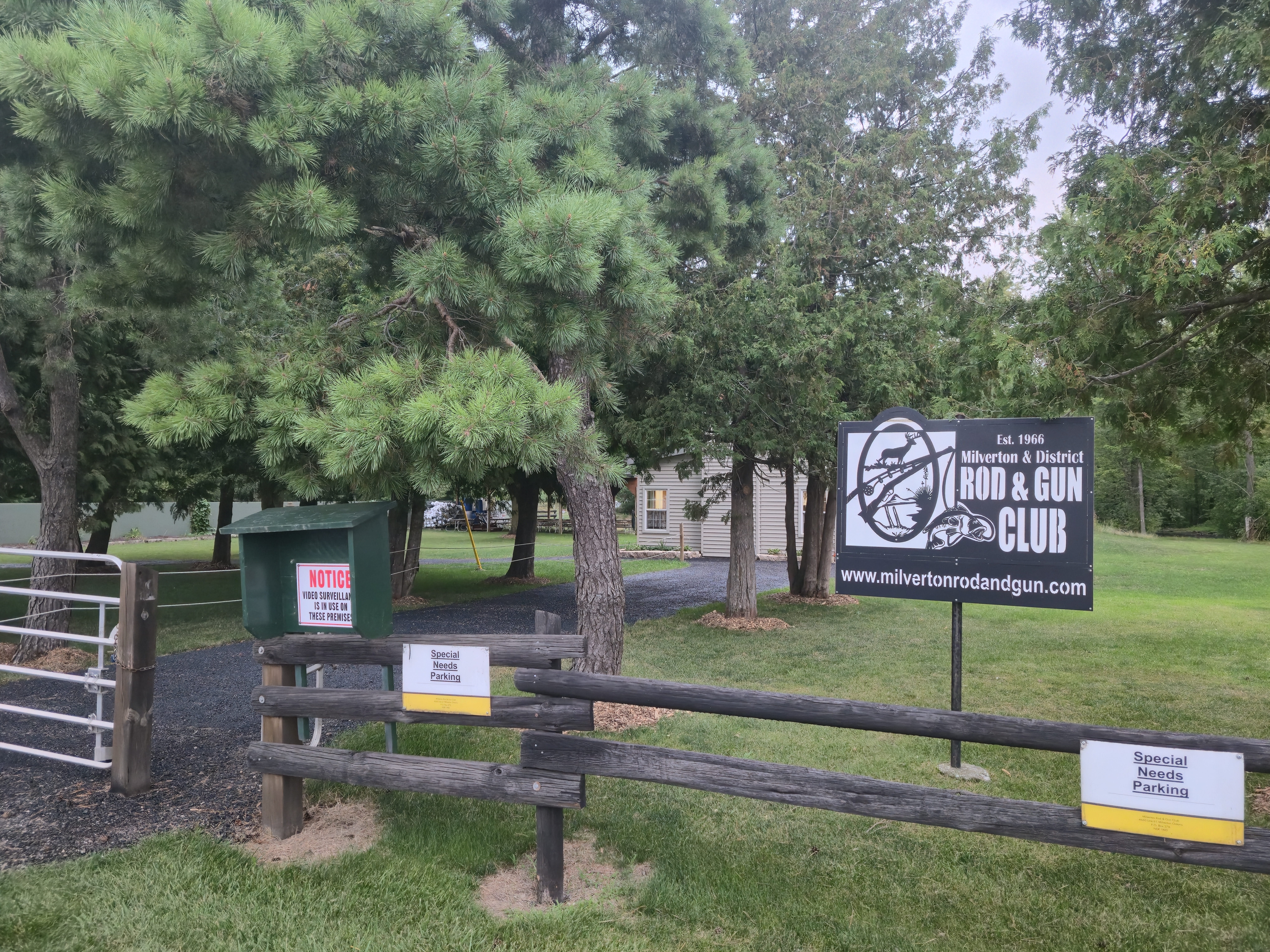 Outdoor 100-yard range